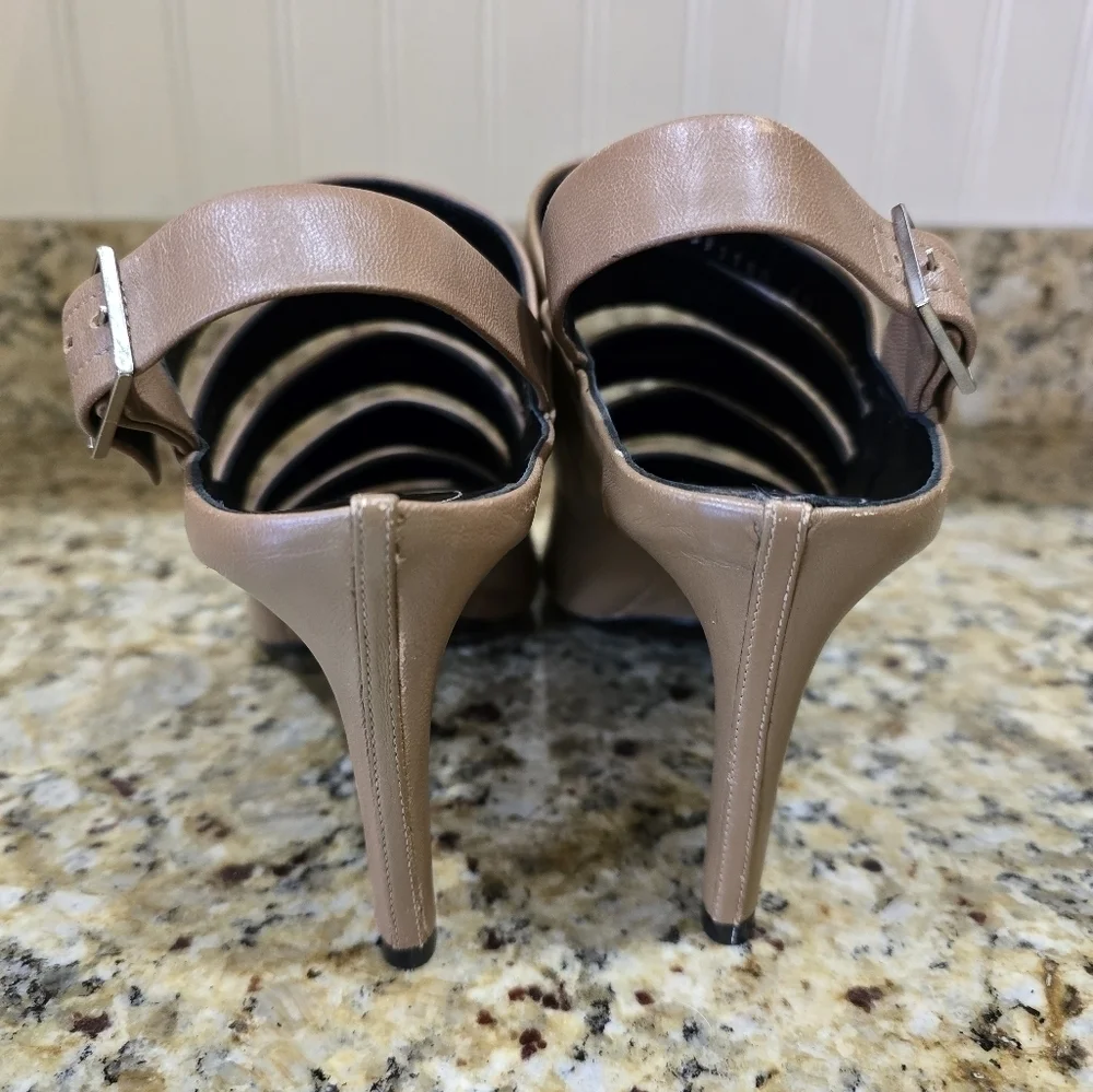 Balenciaga Sandals Strappy High Heels Stiletto Tan Leather Size 40 MSRP $1095 - Picture 5 of 7